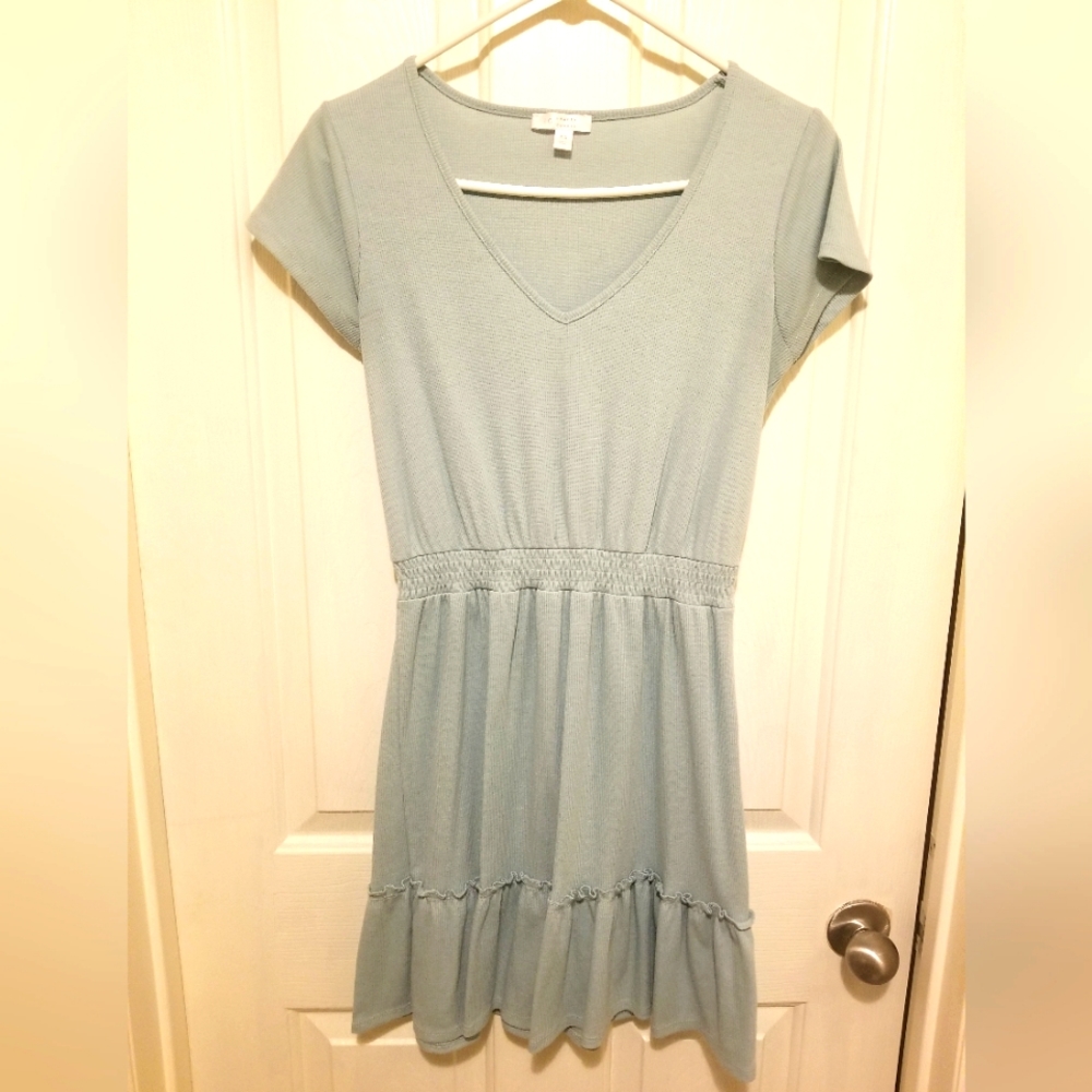 LC Dress - Picture 2 of 4